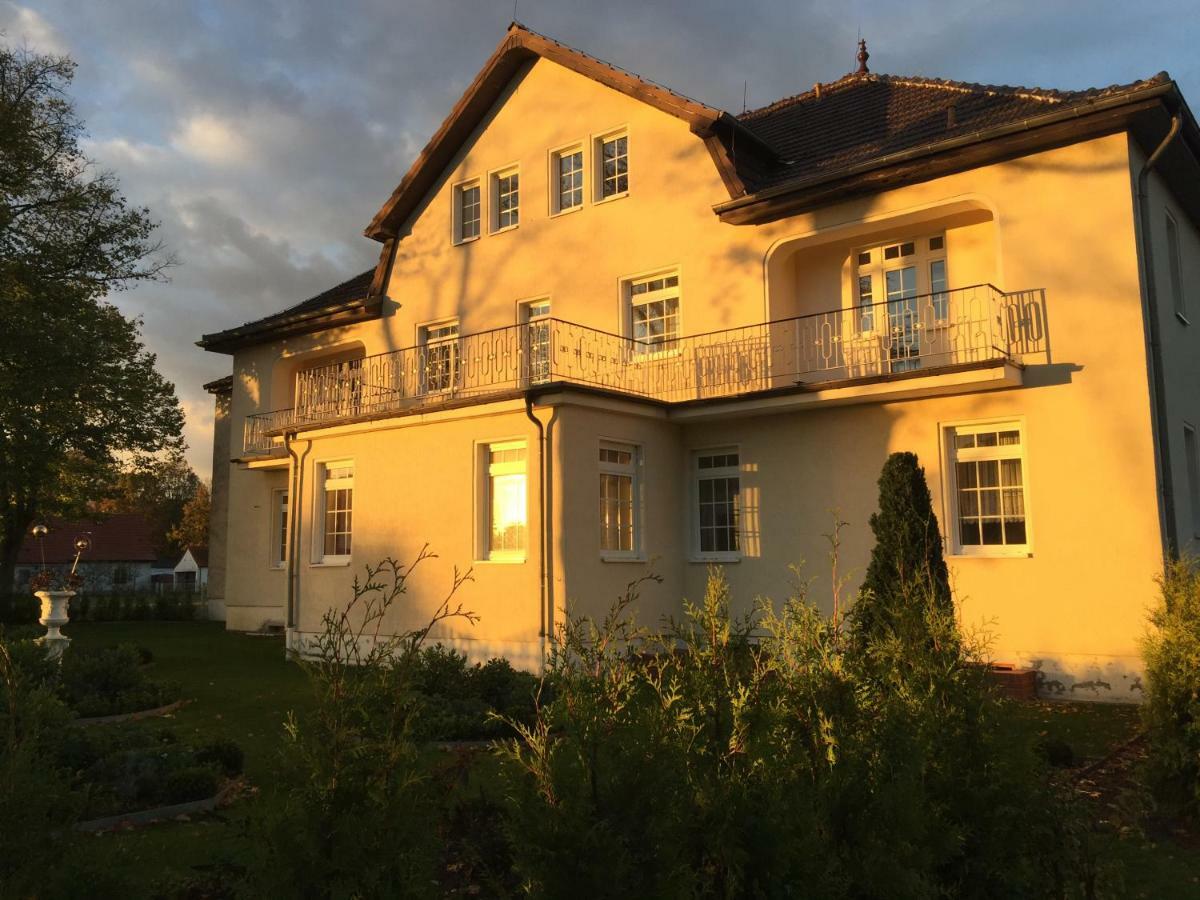 Seehotel Louise Dannenwalde Dış mekan fotoğraf